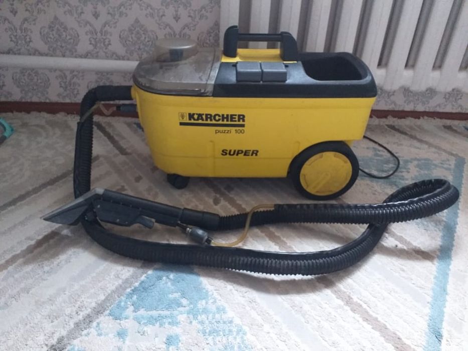 Продам профессиональное моющий пылесос KARCHER PUZZI  100