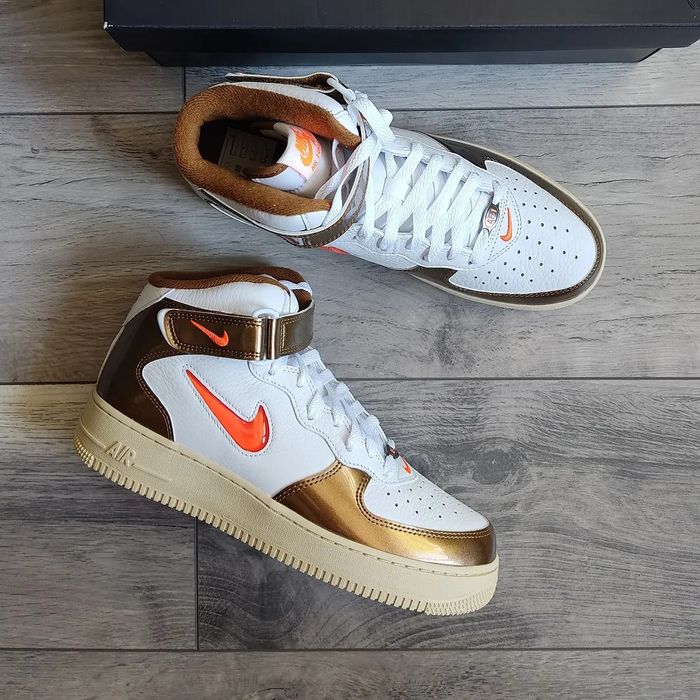 Nike Air Force 1 Mid QS