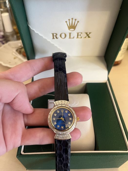 Золотые часы Rolex с бриллиантами