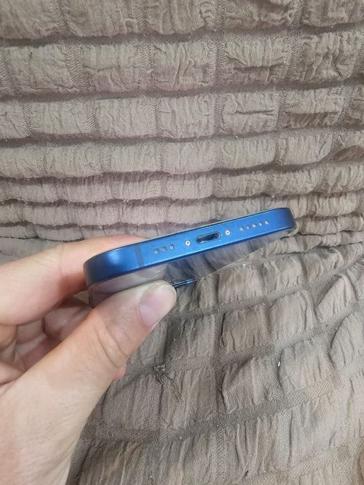 Продам смартфон iphone айфон 12