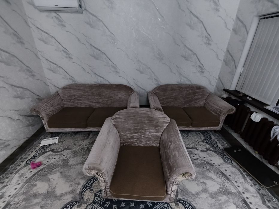 Продаю 2 диван и 1 кресло