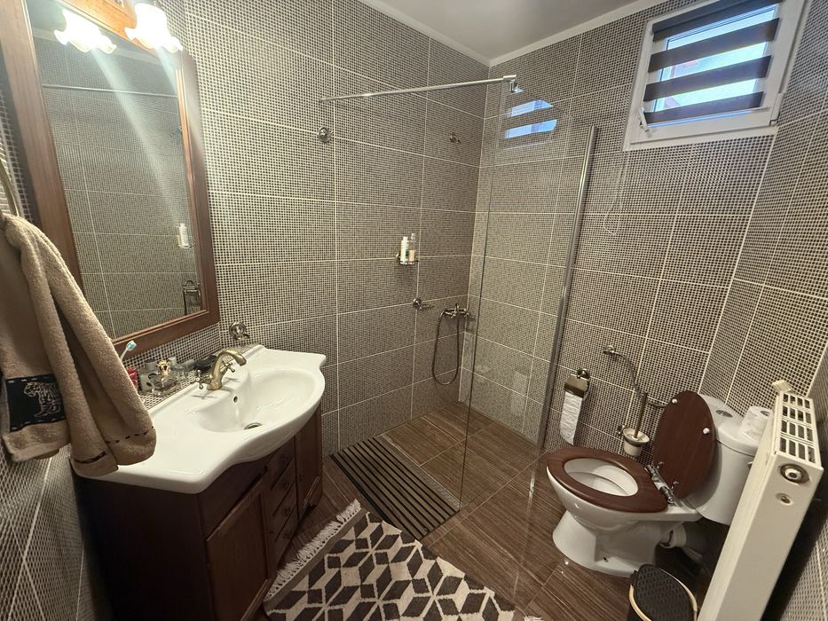 Casă de vânzare in Lazaret