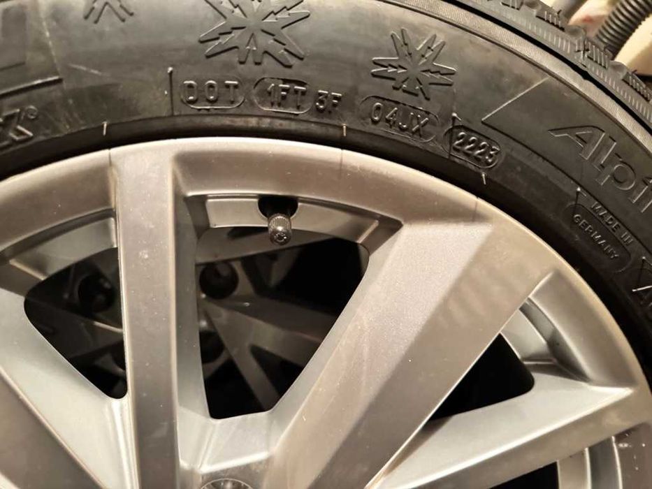 Roti NOI R17 PASSAT B8,Audi Q2,A3,A4,Golf,Troc,Octavia 215 55r17 IARNA