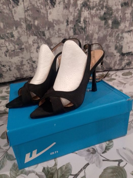 Туфли женские на каблуке