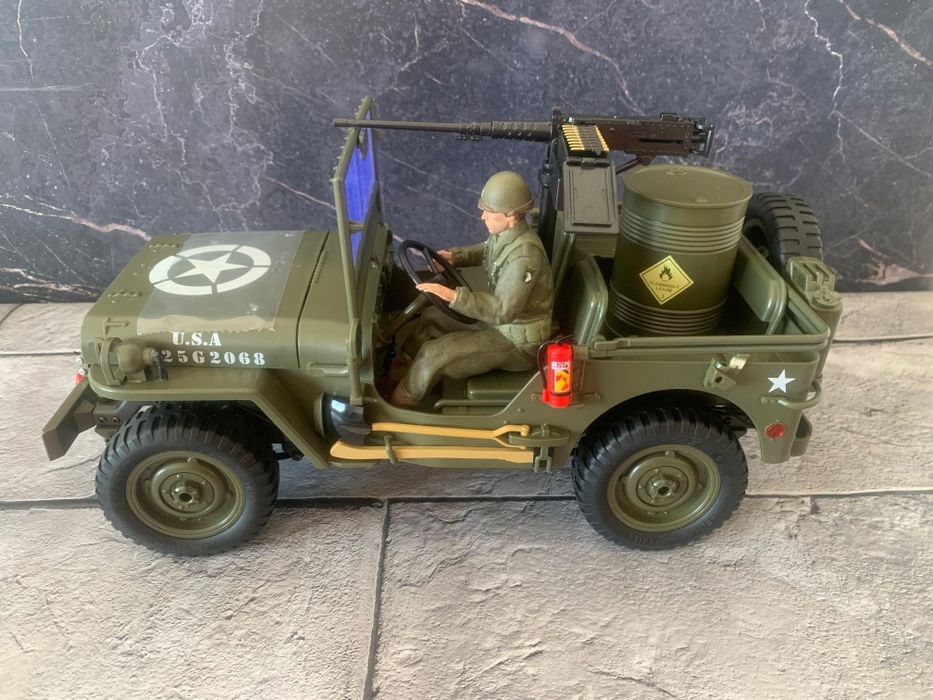 Американский джип Military car