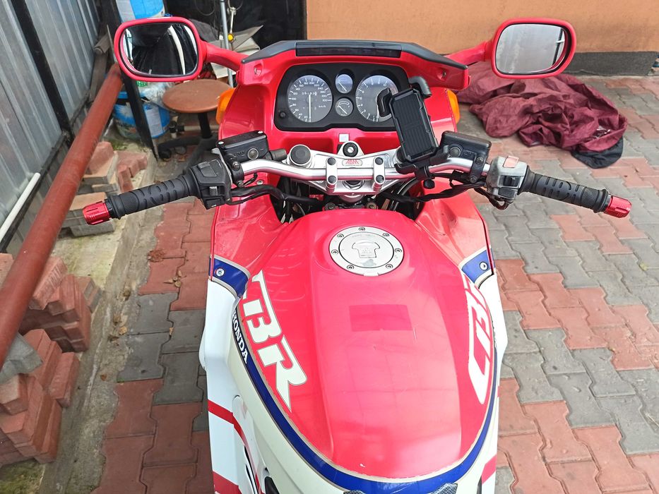 Vand Honda CBR 1000F