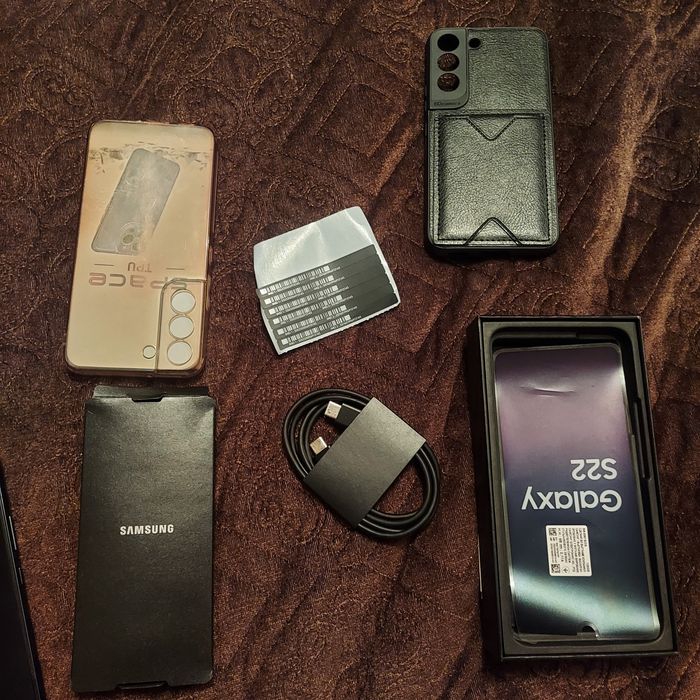 Продам Samsung galaxy S22