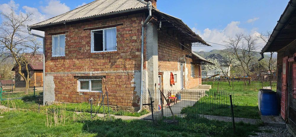 Casa de vanzare complet utilata