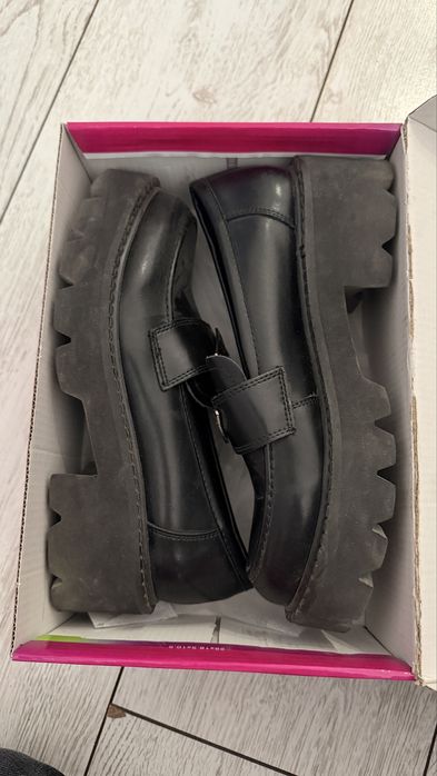 Лоферы под Прада, кожанные