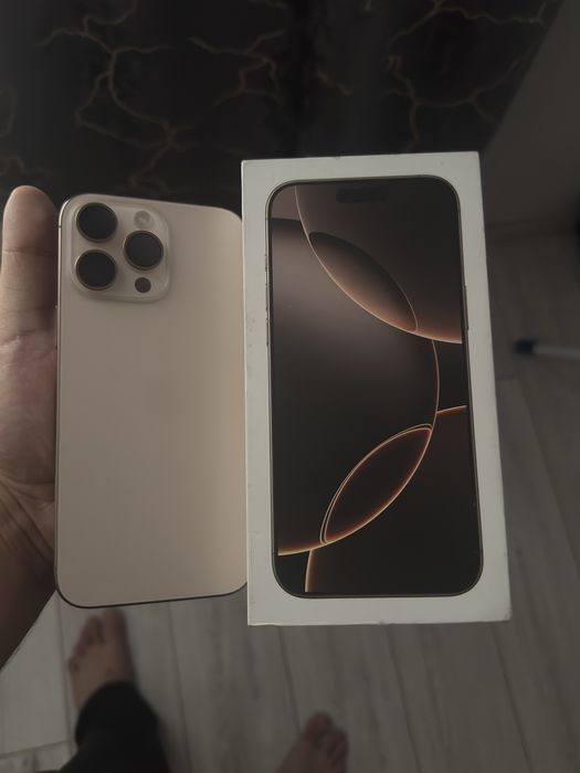 Продаю 16 про макс