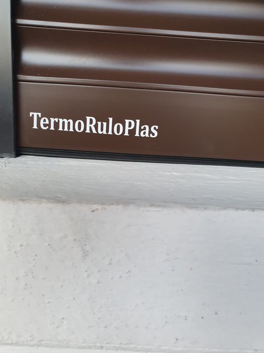 Rulouri si plase pentru insecte