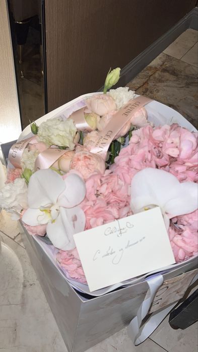 Цветы Celvine floral