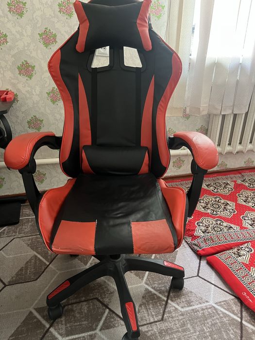 Продам игровое кресло