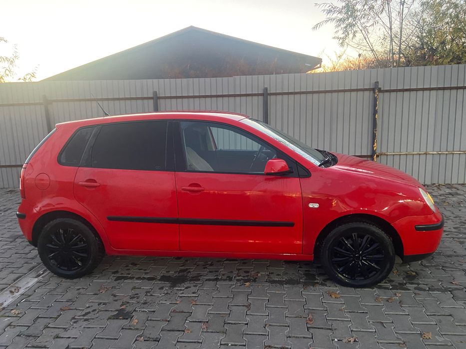 Vând Polo 1.2 benzină 2003 in stare bună negociabil