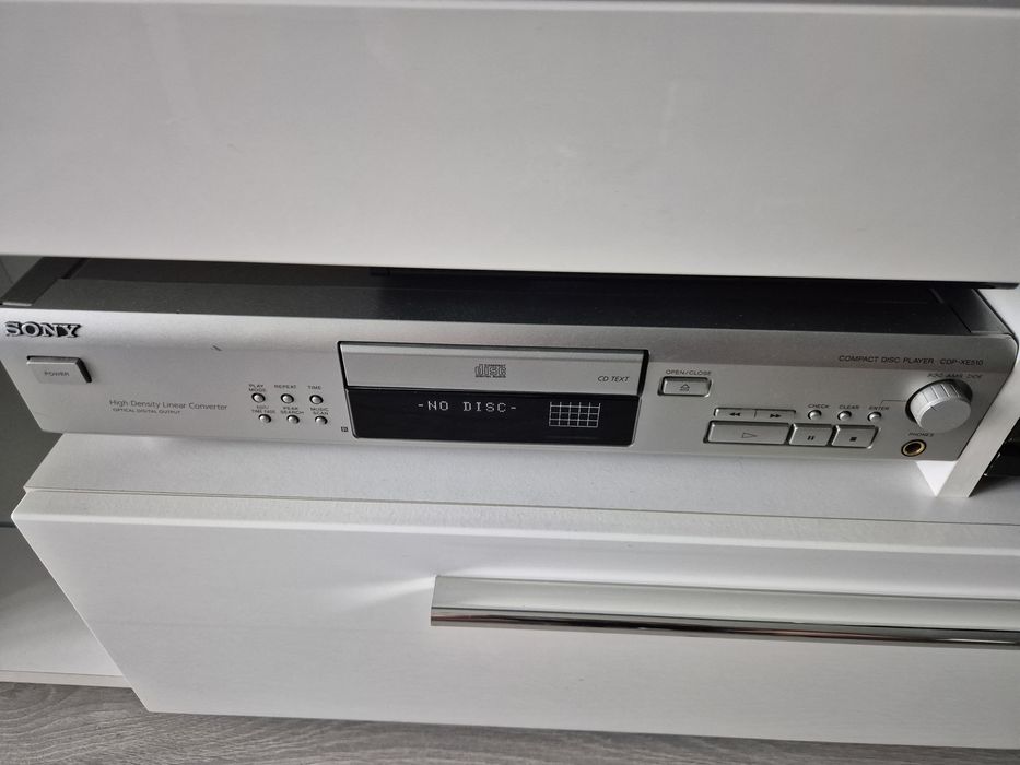 SONY CDP XE-510 сд-плеър