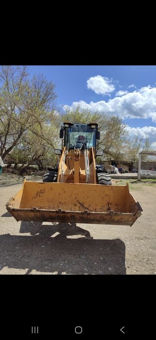 Погрузчик фронтальный