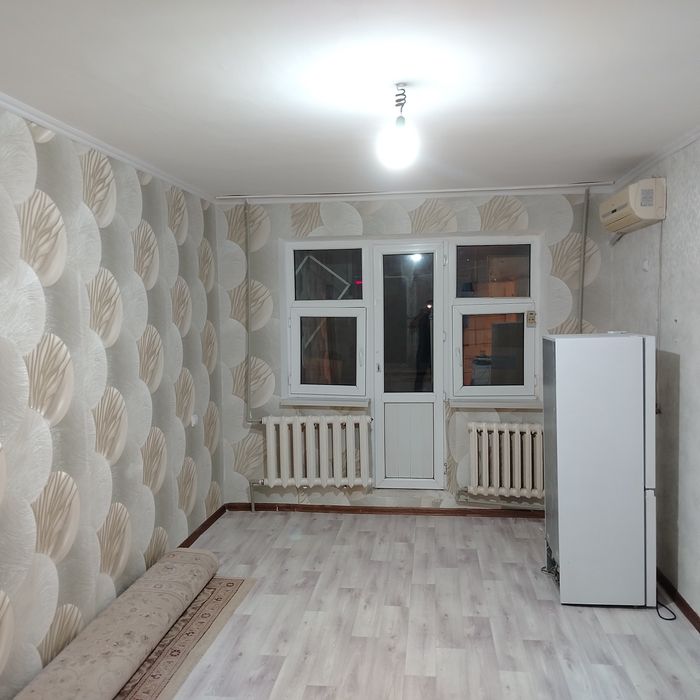 Үй сатылады. Орталыкта