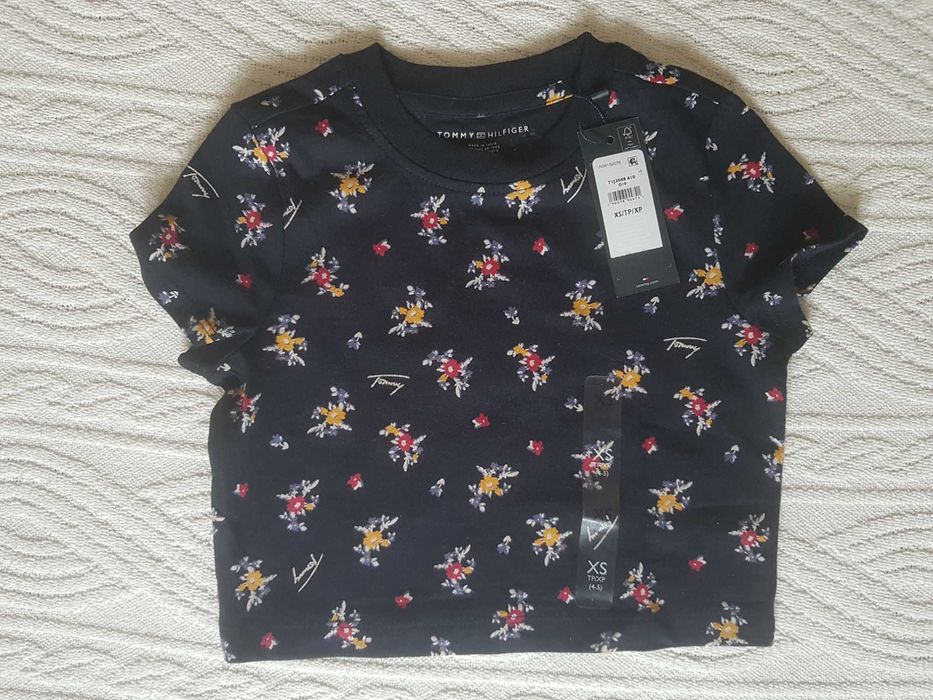 Детски дрешки Tommmy Hilfiger, размери 98/104- нови и употребявани