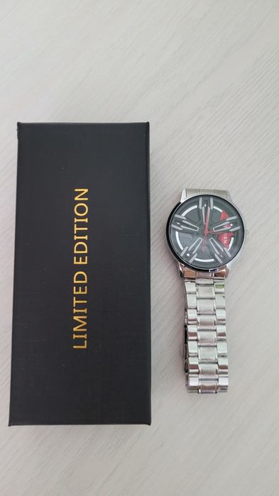 Часы мужские стильные