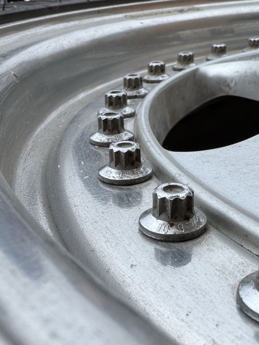 Диски OZ Racing R17