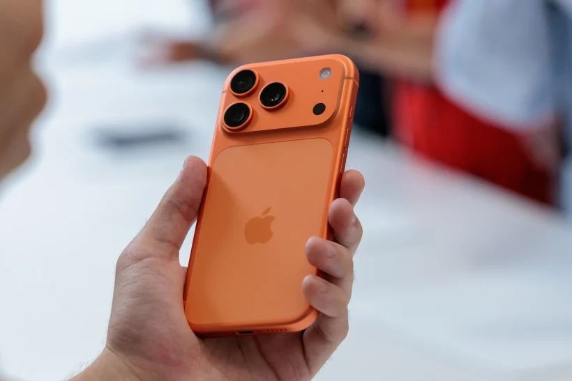 Iphone 17 pro orange
