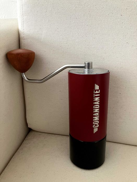 Ръчна кафемелачка COMANDANTE C40 MK3