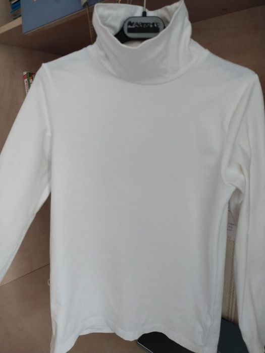 Пиджак Delores 146р, джемпер 146р.