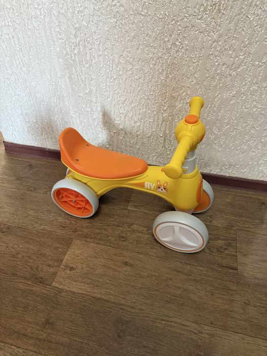 Продам детский беговел