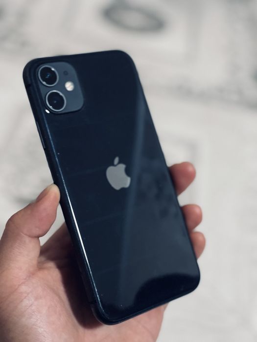 Продам айфон 11
