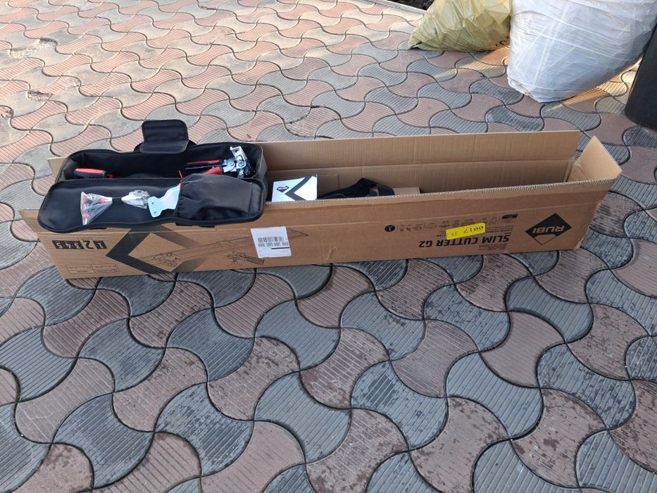 Rubi slim cutter g2. Nou.