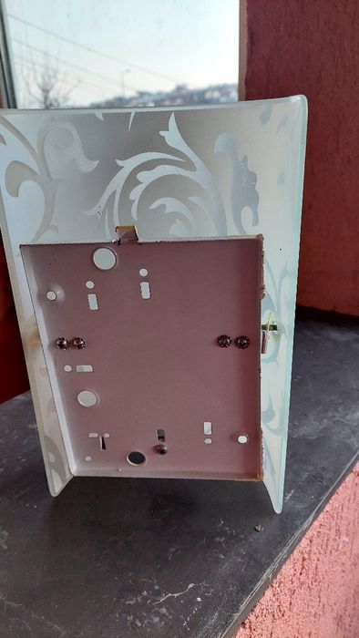 Vând 4 buc aplice de perete