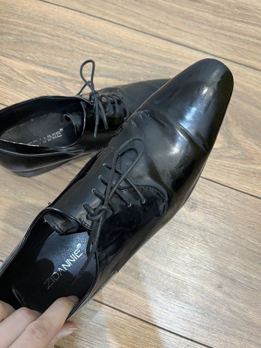 Мужские лаковые оксфорды