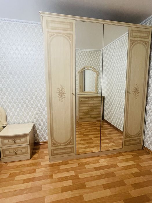 Спальныи гарнитур