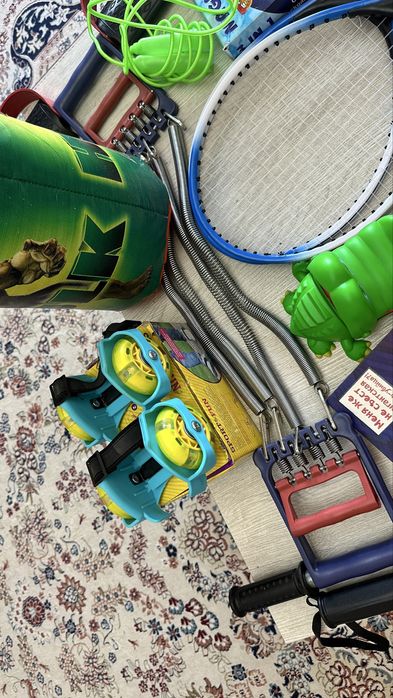 Игрушки и детская спортивная инвентарь