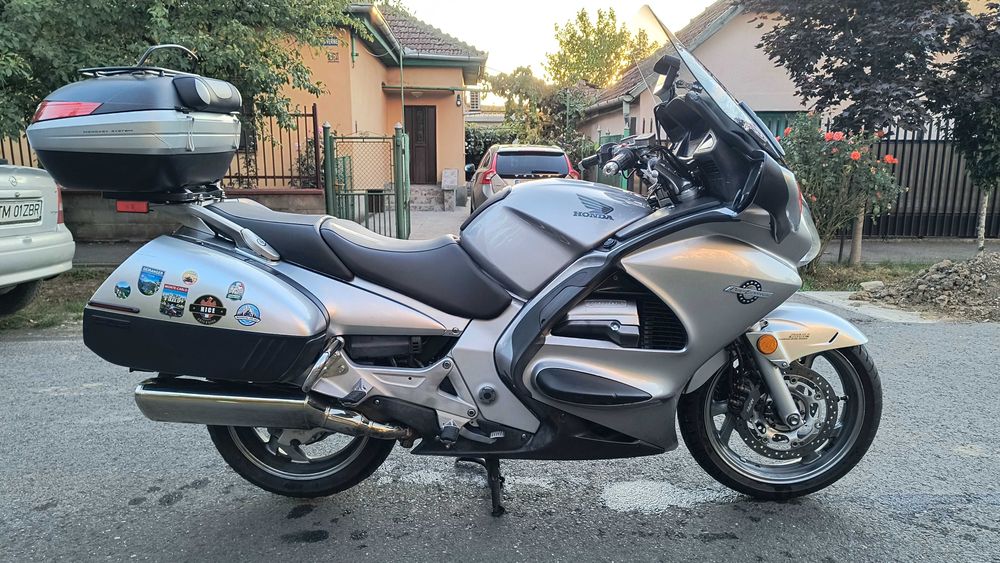 Vând Honda ST 1300 Paneuropean an 2005 ABS