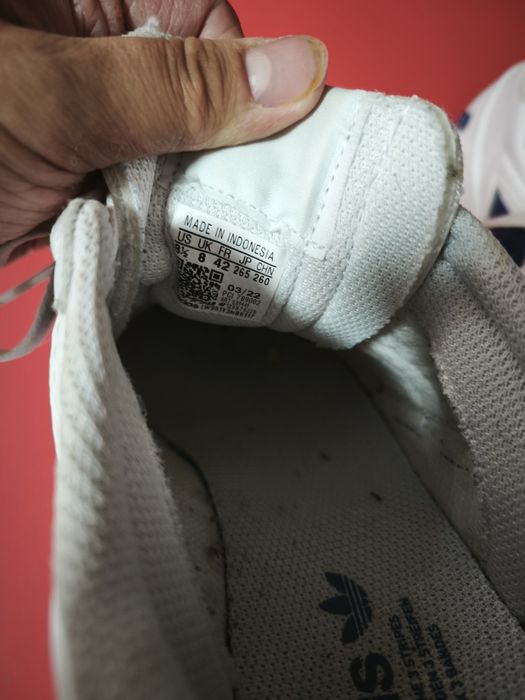 Маратонки Adidas  42 номер