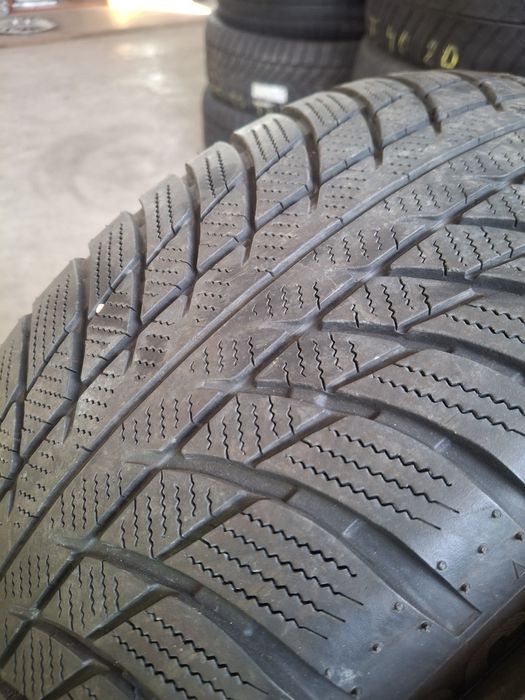 2 Anvelopele m+s 225 50 r17 Bridgestone