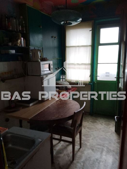 Продава се Двустаен апартамент в София, Център - 63 кв.м за 3810 €/кв.м - Снимка #3