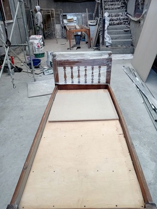 Крават диван новый