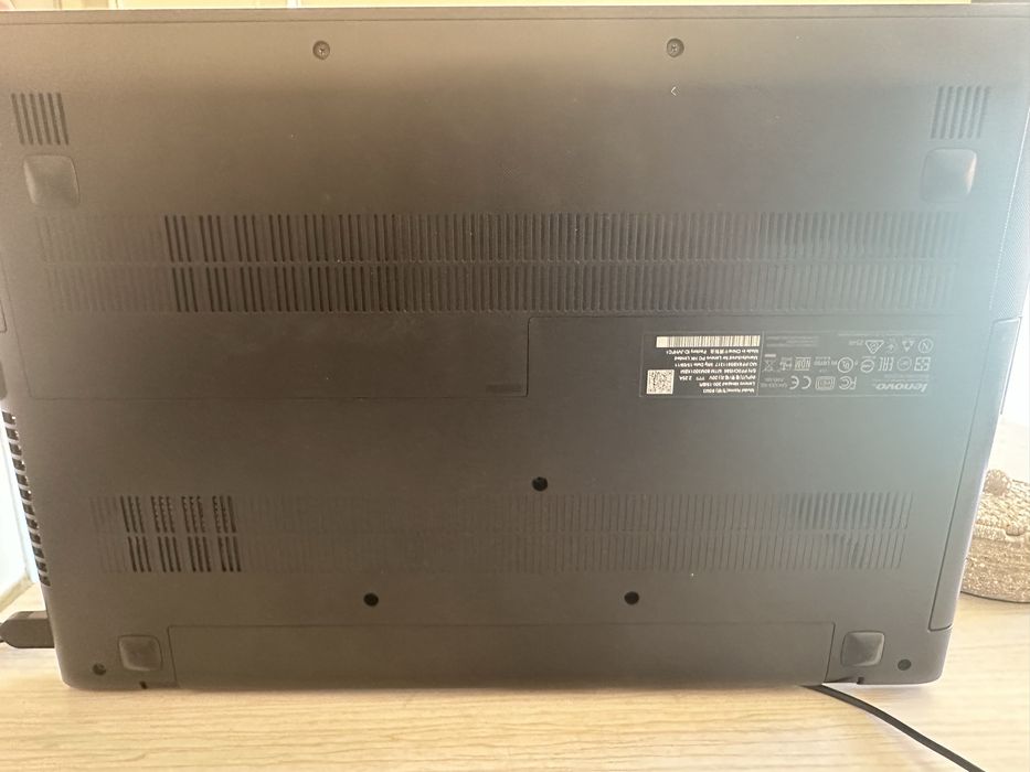 Лаптоп Lenovo 4GB/120GB SSD