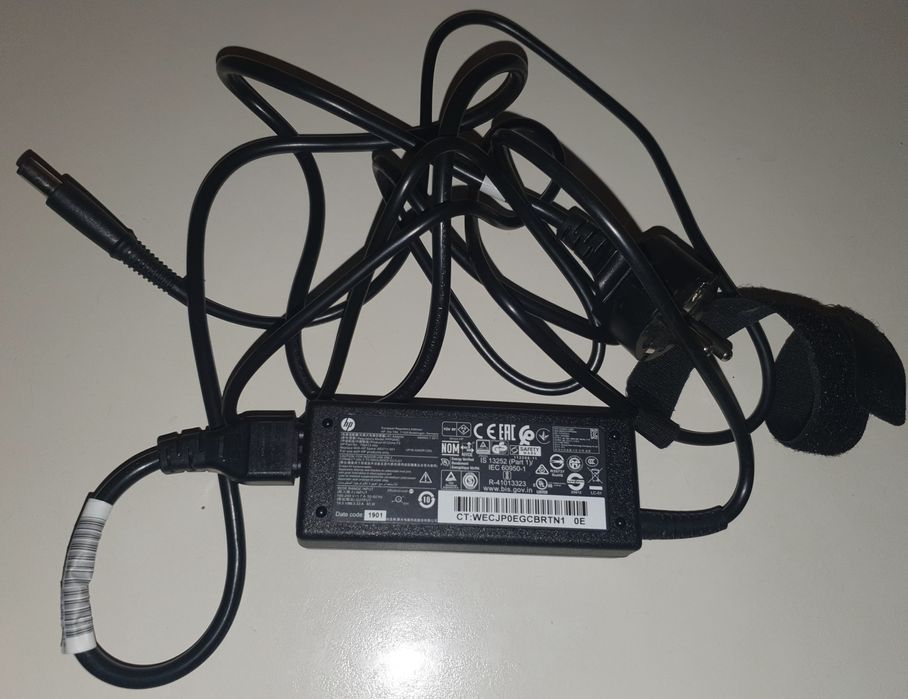 Laptop Lenovo Windows 11 ieftin..