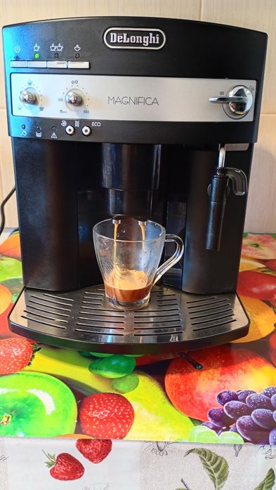 Expresor cafea DeLonghi Magnifica.