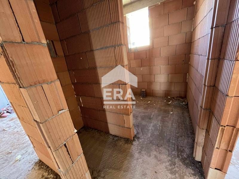 Продава се Двустаен апартамент в Варна, Владислав Варненчик - 52 кв.м за 1518 €/кв.м - Снимка #6