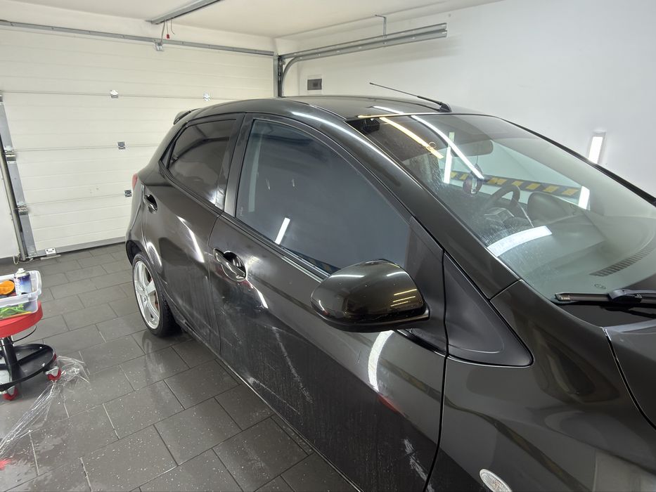 Затъмняване на автостъкла, полиране и пастиране на фарове с PPF защита