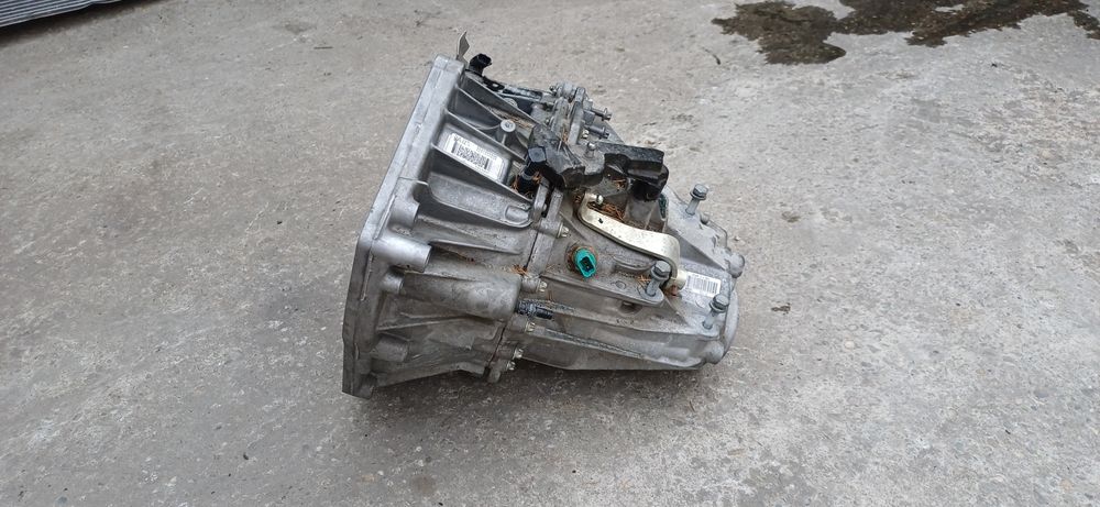 Cutie viteze Nissan 1.3  / an 2022 / cod 320106980R