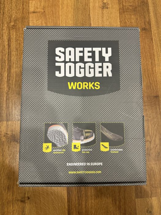 Продам летние safety ботинки