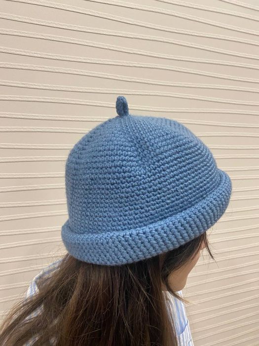 Шапка петелька ручной вязки