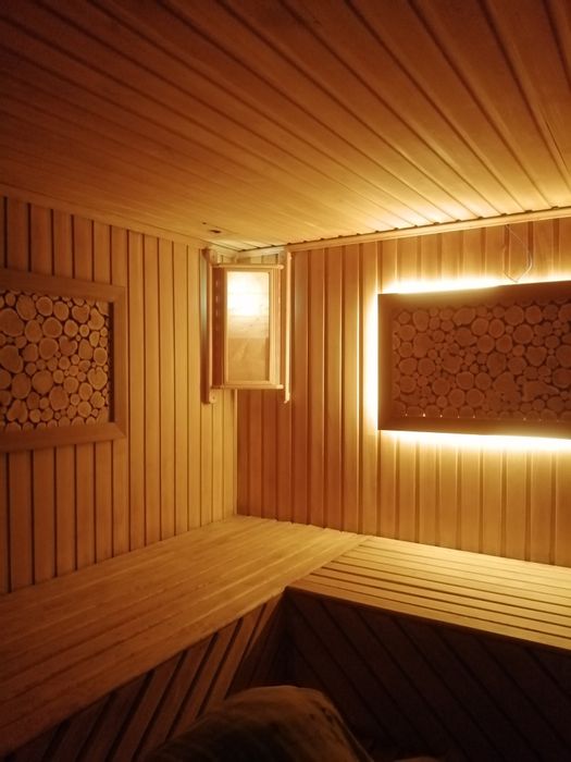 Мастер уневерсал поклейка обоев и тд.