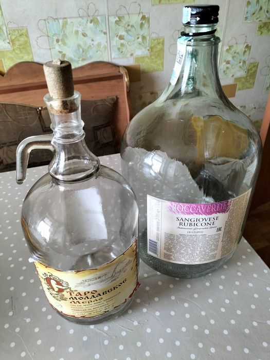 Бутылки стеклянные 2 и 5 л