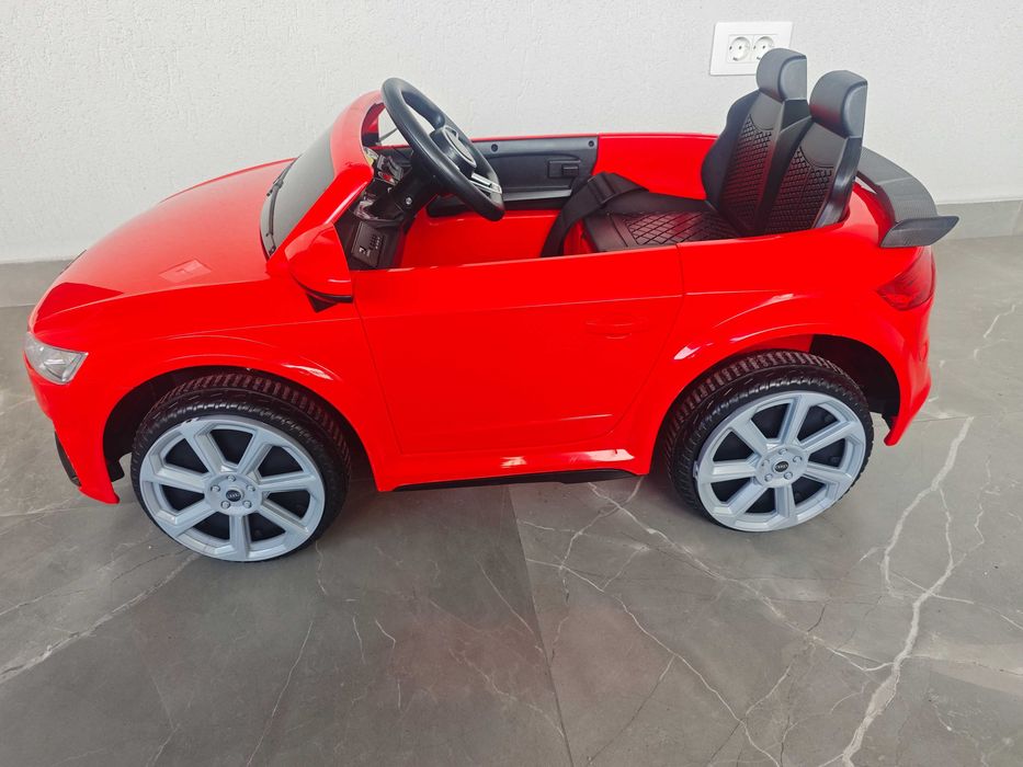 Vând Mașinuță electrică de copii